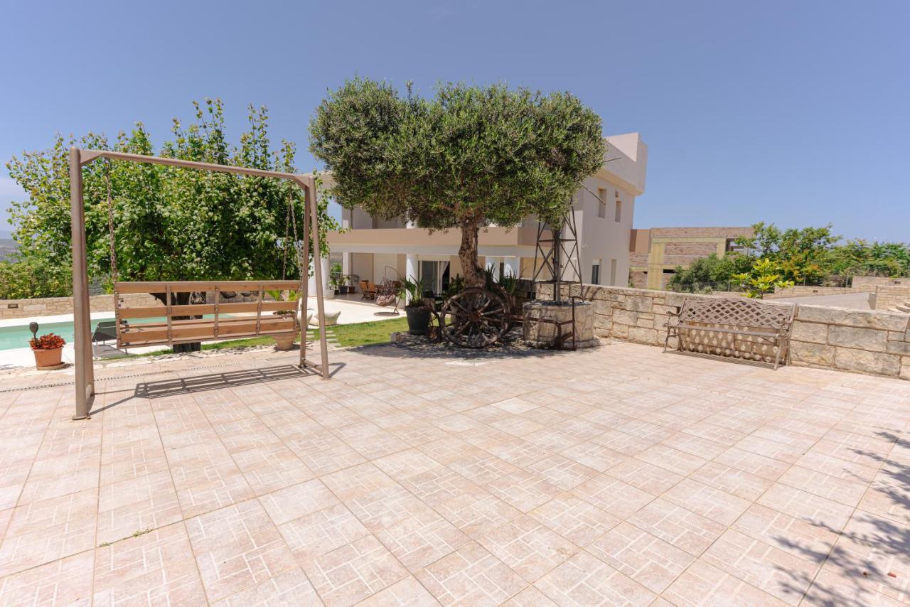 Blue Sky Villa In Crete Epano Vathia Bagian luar foto
