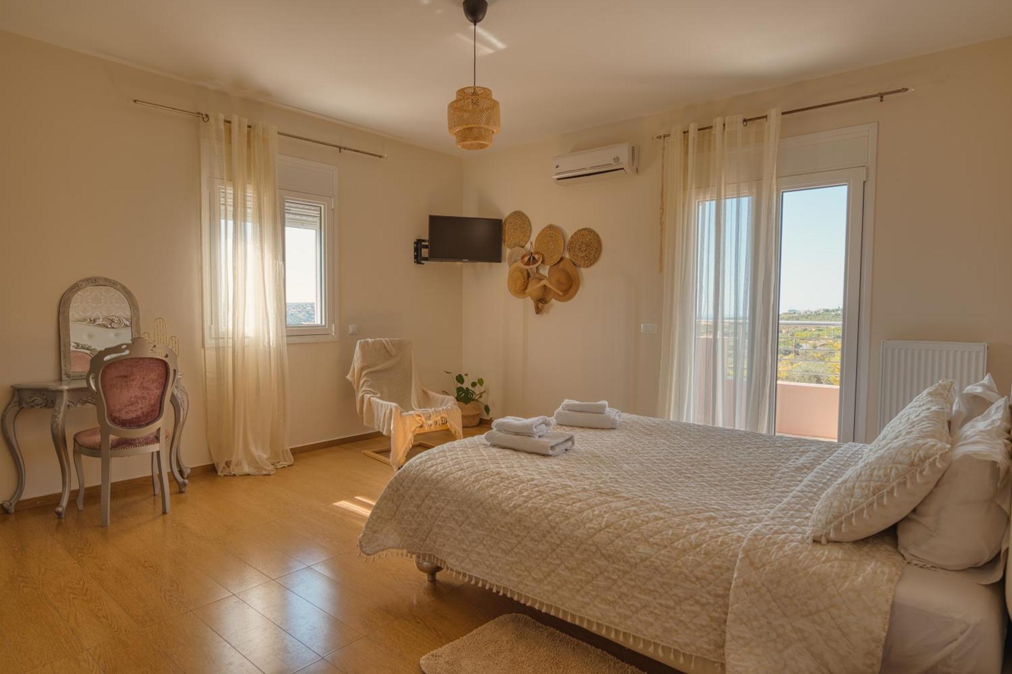 Blue Sky Villa In Crete Epano Vathia Bagian luar foto